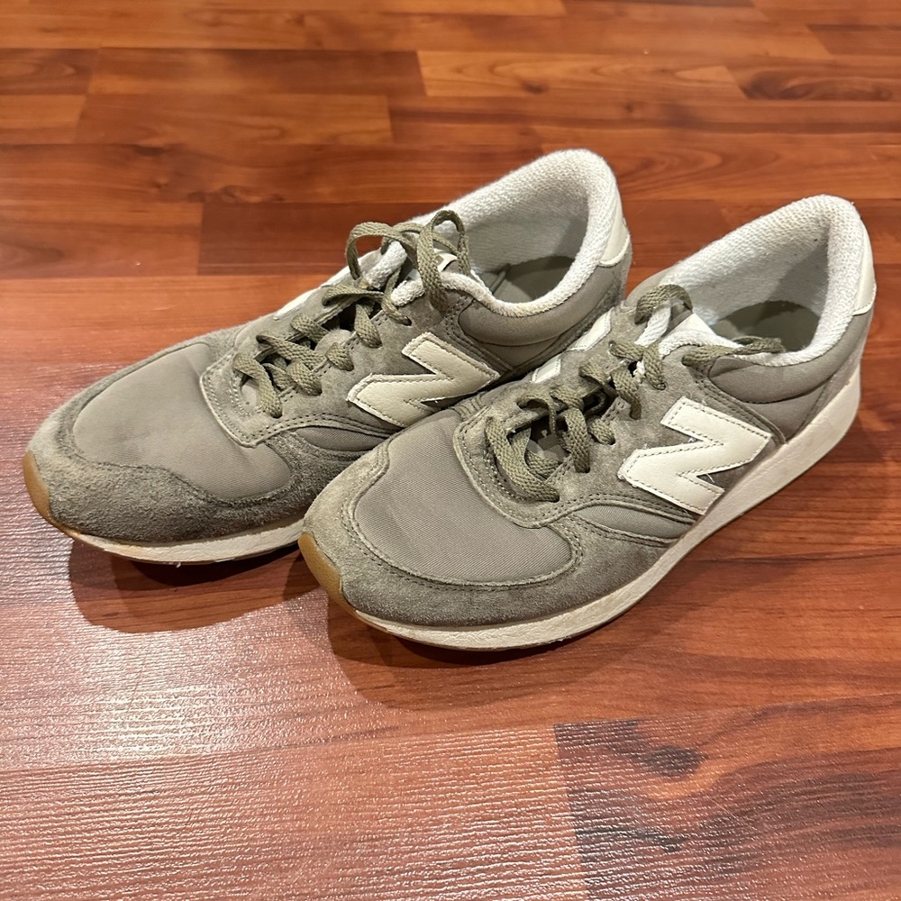 New Balance 420’s